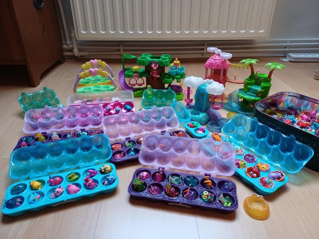 Lot de Hatchimals et accessoires, Enfants & Bébés, Utilisé
