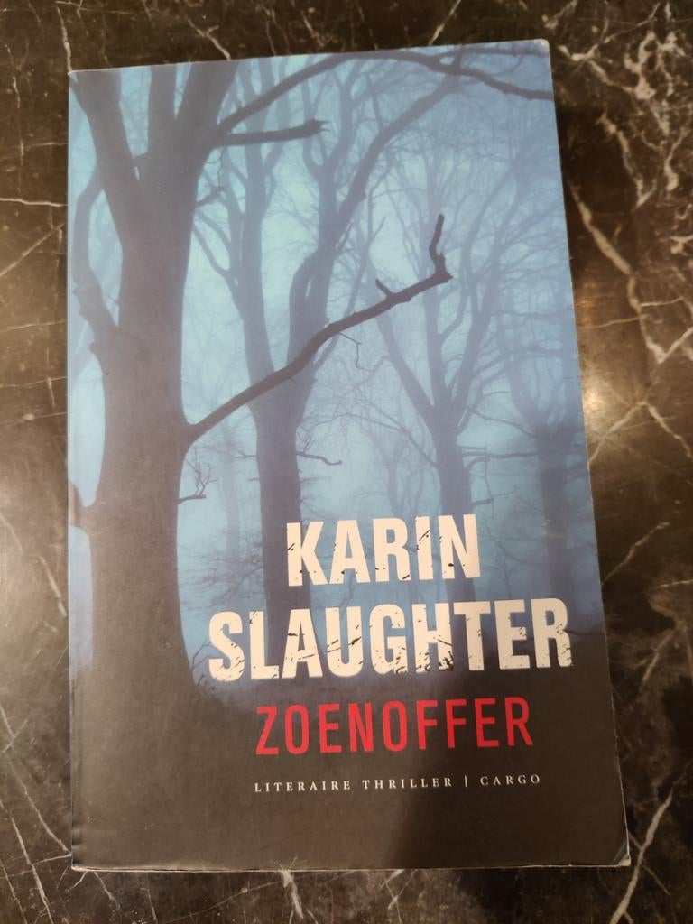 Karin Slaughter: Zoenoffer, Ophalen of Verzenden, Zo goed als nieuw, Karin Slaughter