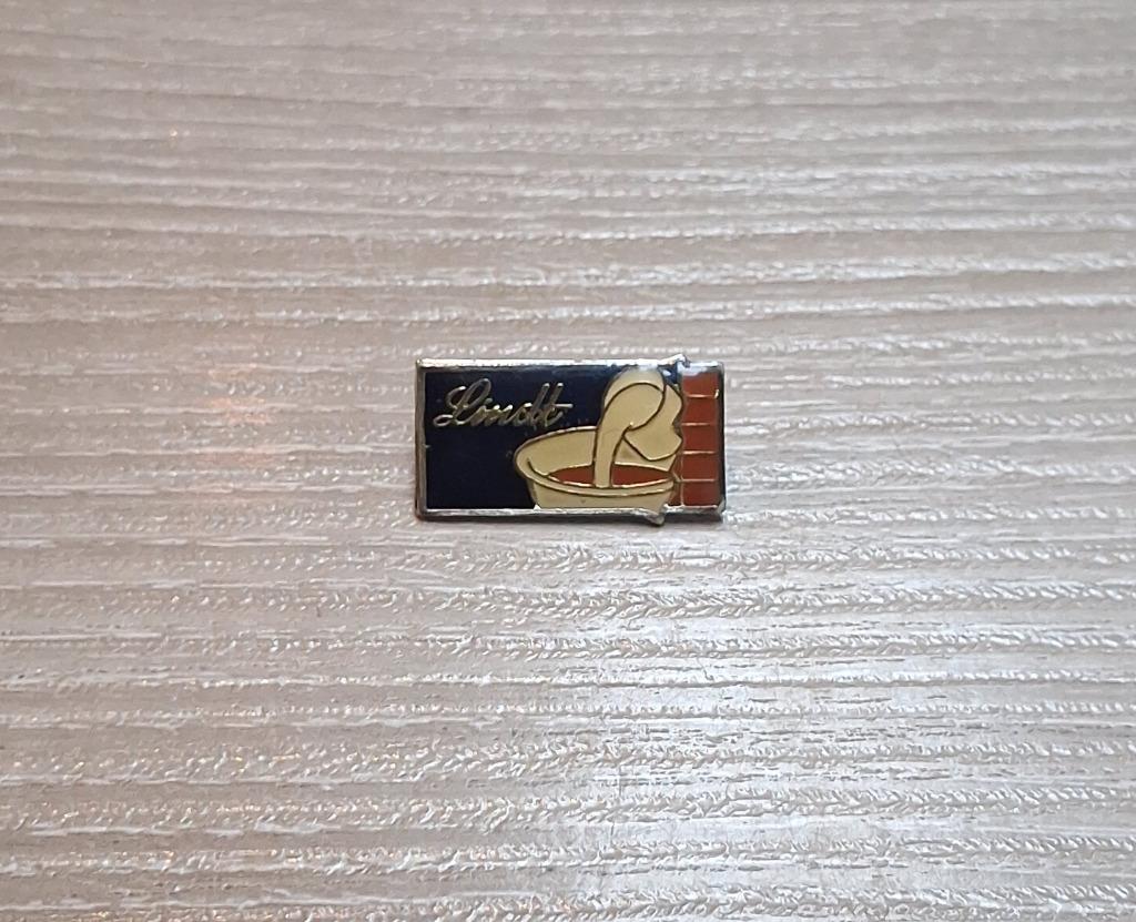 PIN - LINDT - LINDOR - CHOCOLADE - CHOCOLAT, Verzenden, Gebruikt, Merk, Speldje of Pin