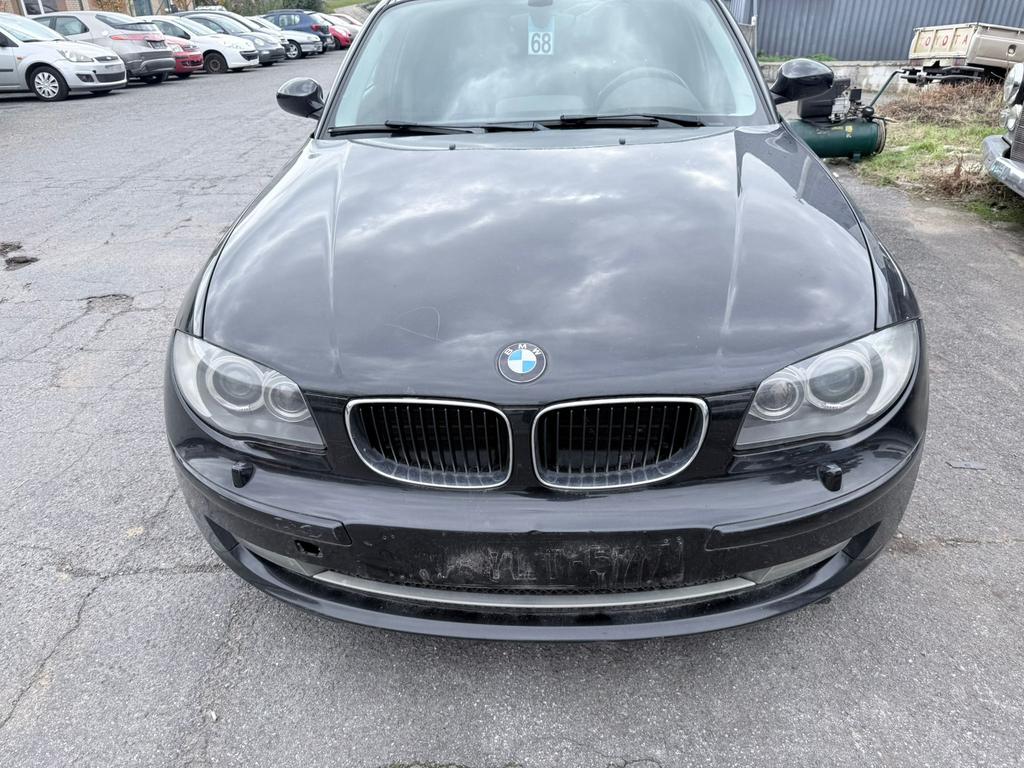 Bmw 118i 2,0 essence 236000km euro4 2009 distribution cassée, Achat, Entreprise, Boîte manuelle, 5 portes