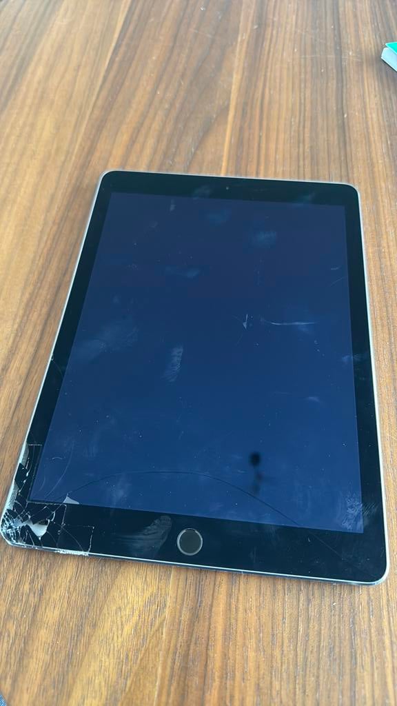 iPad Air 2 - werkend maar beschadigd, Ophalen, Gebruikt, Apple iPad Air