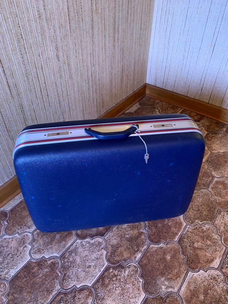 Valises, Enlèvement