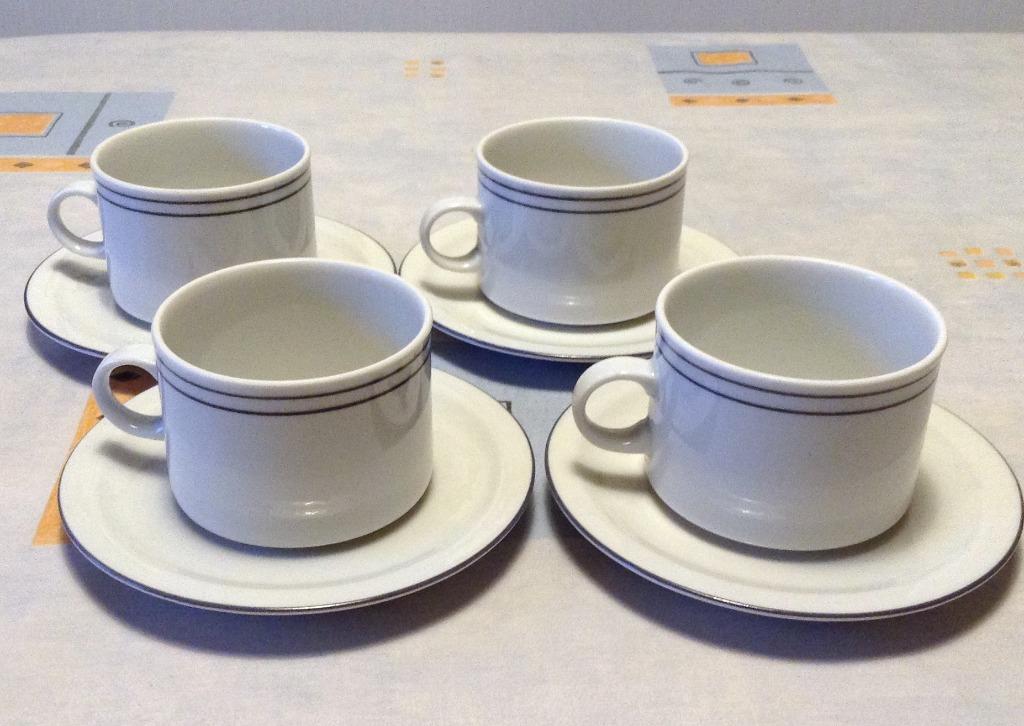 4 retro witte porseleinen thee-koffietassen Eversberg, Enlèvement ou Envoi, Maison et Meubles
