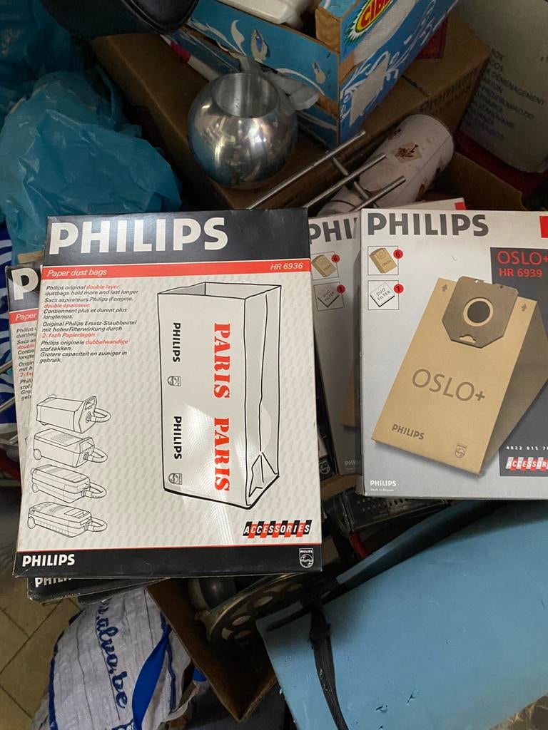 Nieuwe stofzuigzakken 2 soorten Phillips, Ophalen, Nieuw