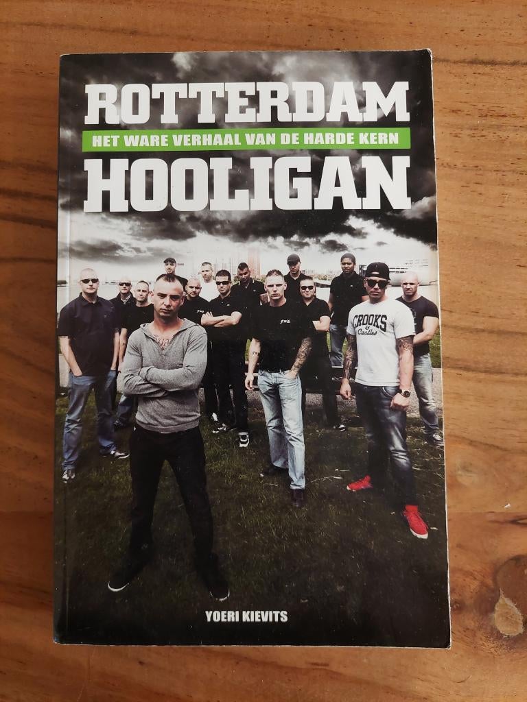 Rotterdam hooligan Yoeri Kievits, Ophalen of Verzenden, Zo goed als nieuw