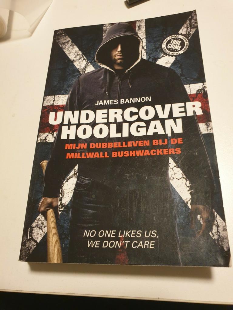 James Bannon - Undercover hooligan, Boeken, Gelezen, James Bannon, Ophalen of Verzenden, Overige onderwerpen