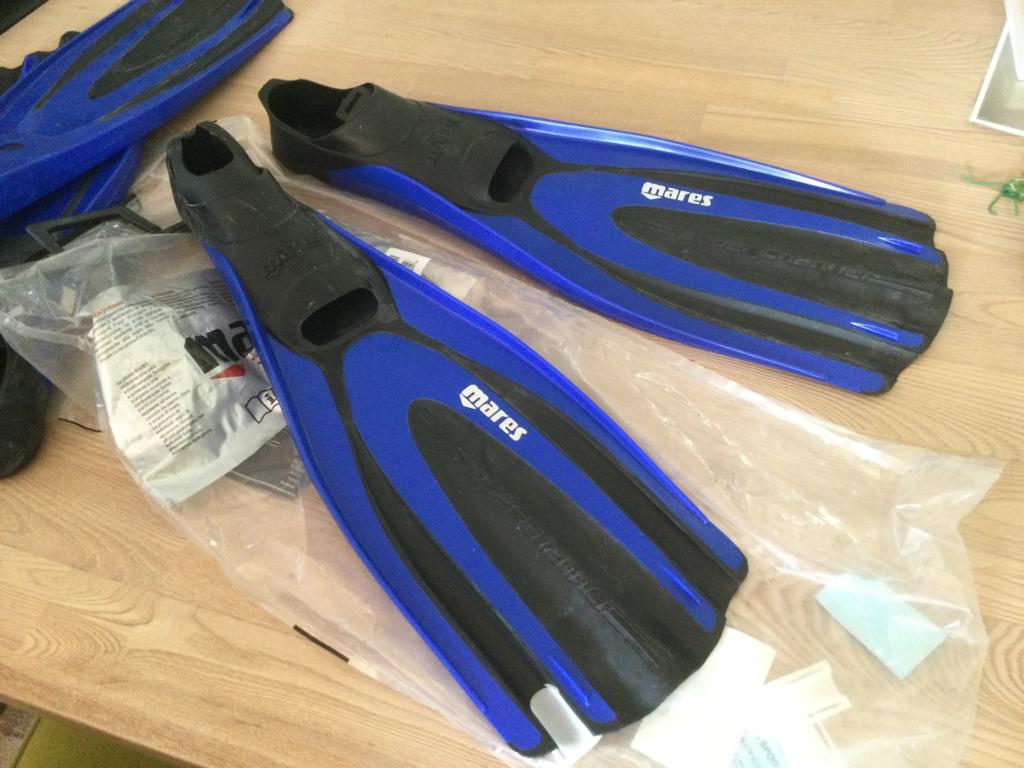 Uit Reststock : Mares Superchannel Blue 40/41 Nieuw - Ecoche, Watersport en Boten, Ophalen of Verzenden, Nieuw, Zwem- of Duikvliezen