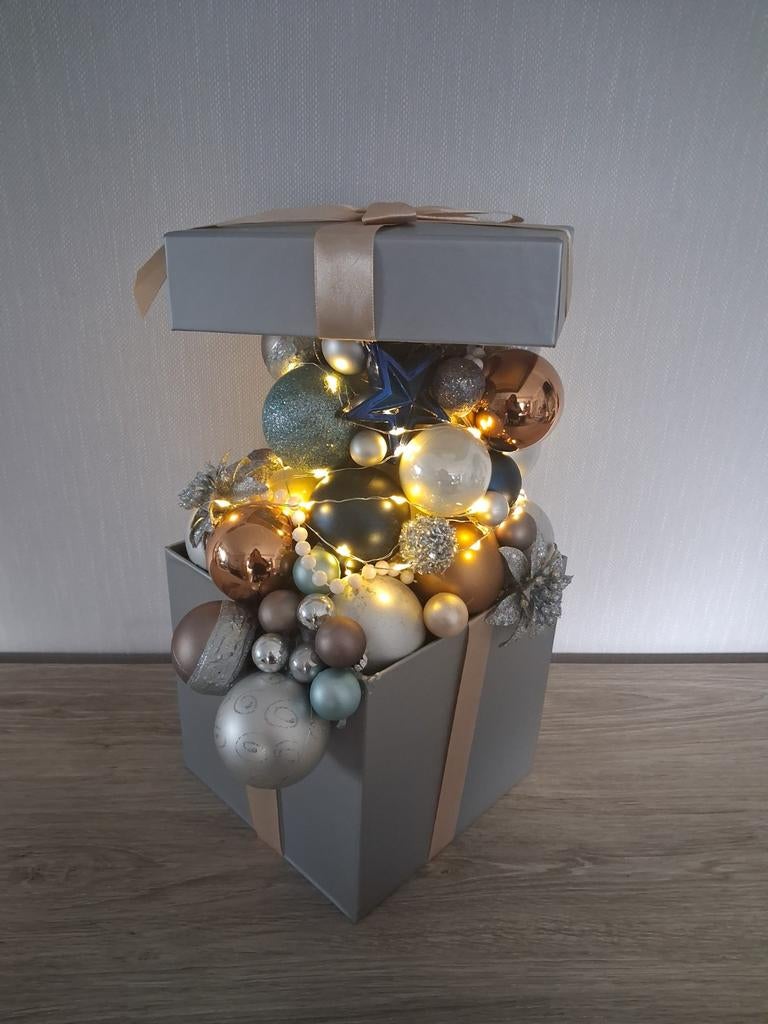 Kerstversiering / kerstdecoratie met lampjes op batterij, Ophalen, Zo goed als nieuw