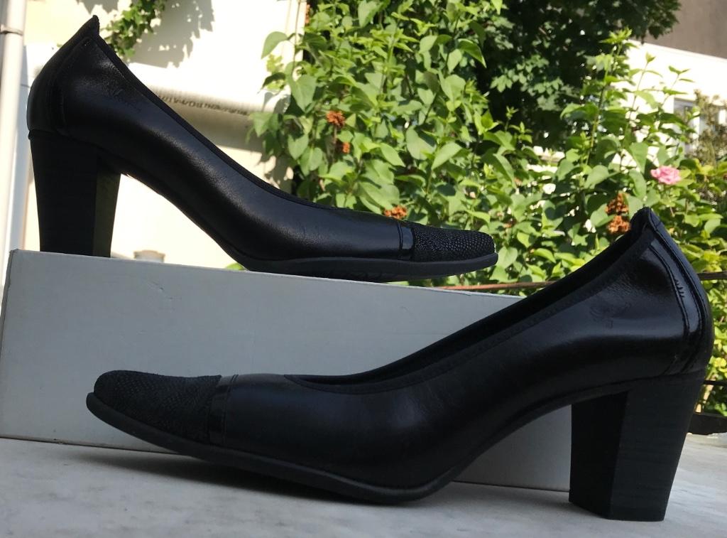 Chaussures dame cuir jamais portées taille 39, Neuf, Chaussures à haut talons, Dorkin, Enlèvement