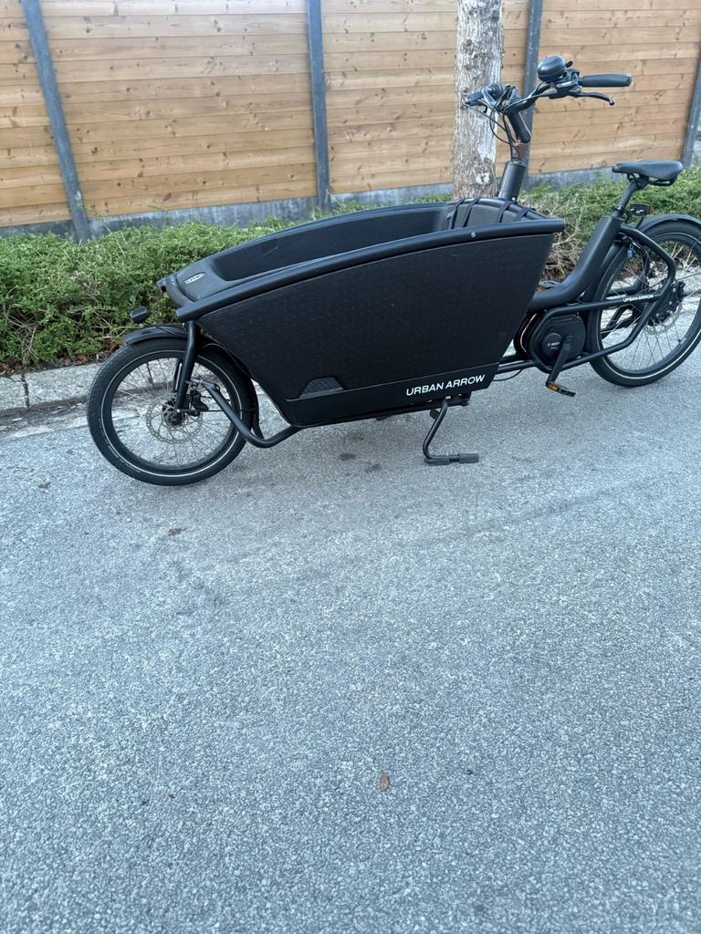 Urban Arrow Familie Bosch 2023j 5500km perfecte staat, Fietsen en Brommers, Ophalen, Zo goed als nieuw, Huif