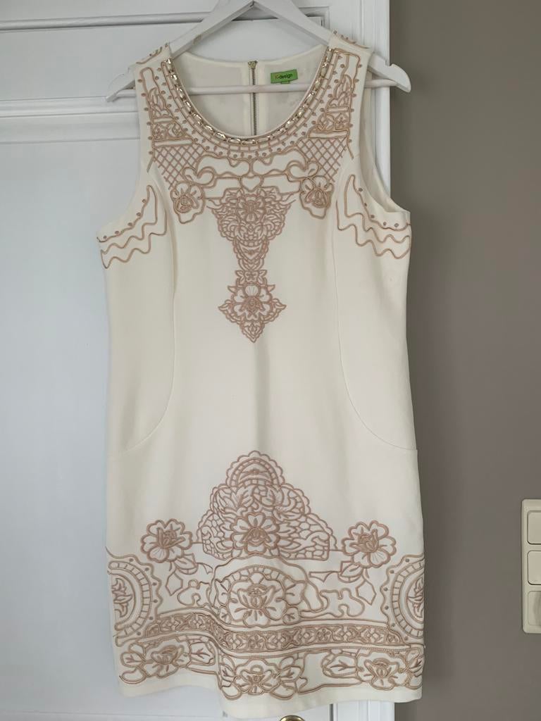Elegante jurk K-Design M beige als nieuw, Ophalen of Verzenden