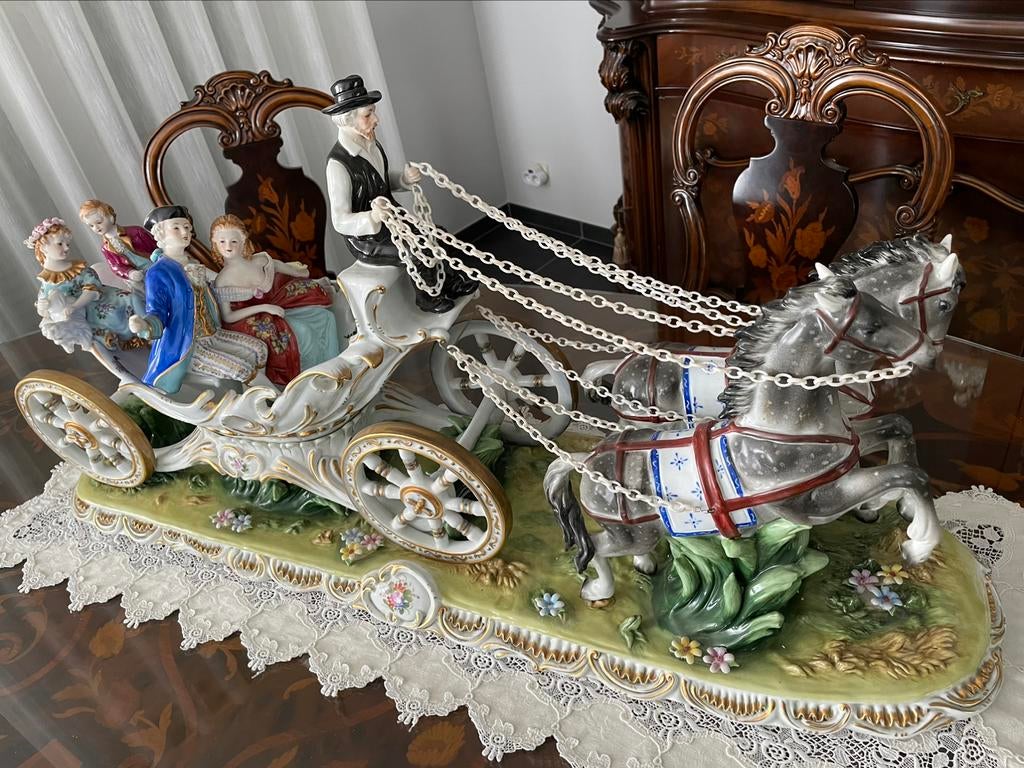 Porselein koets + paarden (zie beschrijving), Ophalen