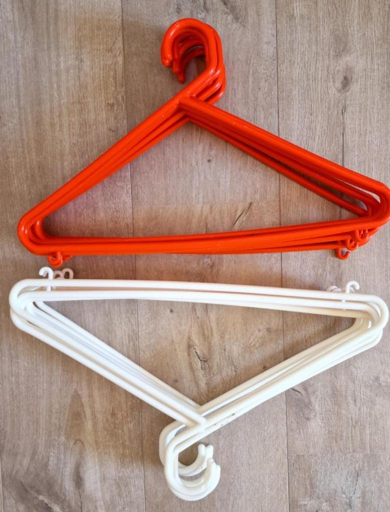 Dubbele kleerhangers - 16 stuks, Ophalen of Verzenden, Gebruikt, Kunststof, Kinderen en Volwassenen
