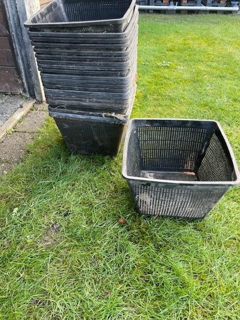 22 Vijvermandjes 28x28 en 20 hoog, Tuin en Terras, Ophalen, Gebruikt