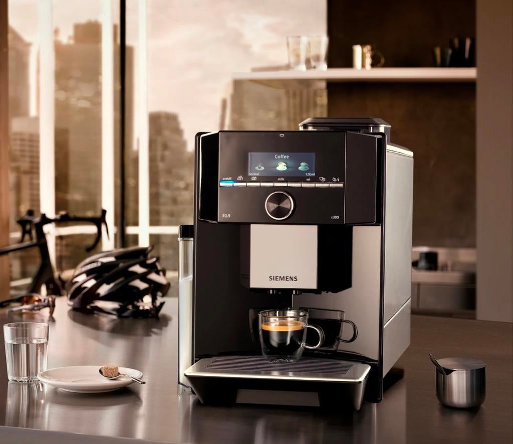 Espresso Volautomatische machine Siemens EQ9, Elektronische apparatuur, Koffiezetapparaten, Koffiemachine, Ophalen of Verzenden