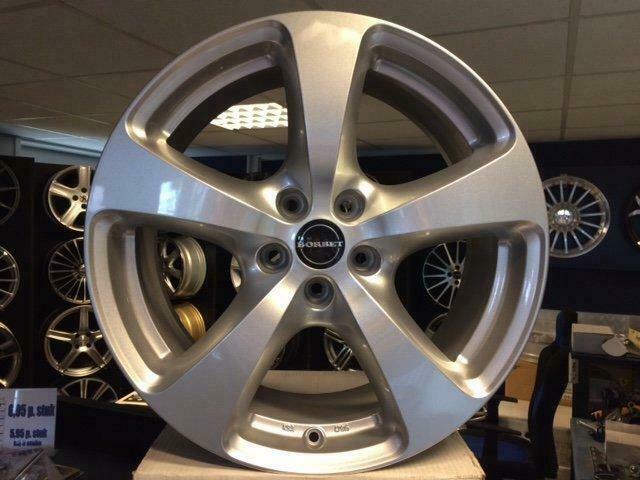 NIEUWE demo set 17 inch 5x114.3 Borbet sportvelgen, Neuf, Enlèvement ou Envoi, Pneus été, 17 pouces