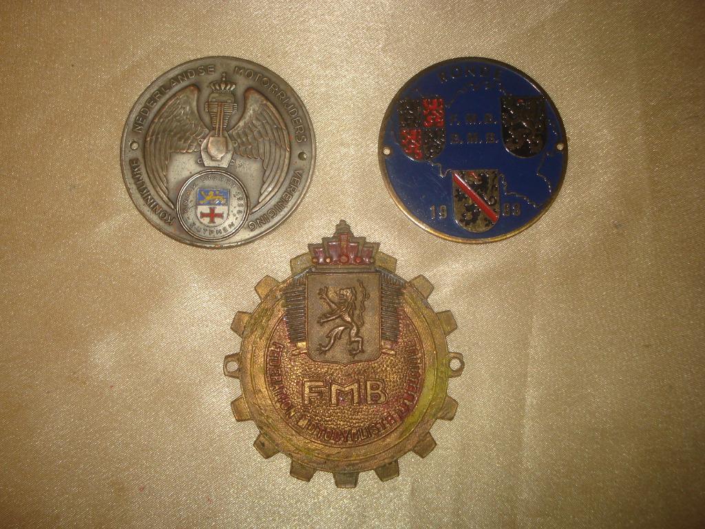 Lot de 3 Anciens Ecussons en Métal pour Motos Belgique, Ophalen of Verzenden, Gebruikt