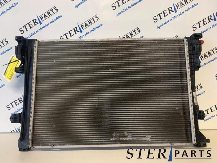 Radiateur d'un Mercedes B-Klasse, Autos : Pièces & Accessoires, 3 mois de garantie, Utilisé, -, -