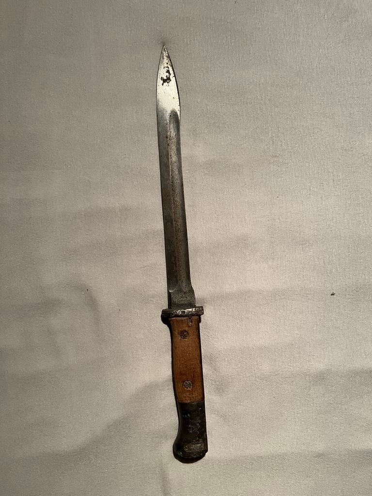 Duitse bajonet met weggevijlde zaagtanden, Verzamelen, Militaria | Tweede Wereldoorlog, Verzenden, Landmacht, Mes of Dolk