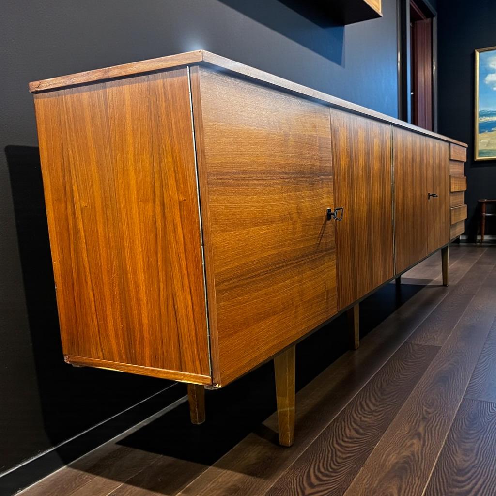 Vintage XL houten dressoir /buffetkast / lange kast, Ophalen of Verzenden, Gebruikt, Kast