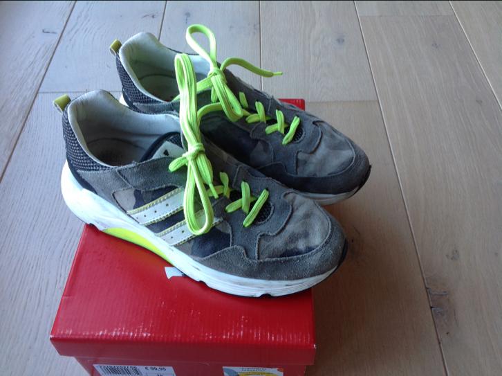 Kickers mt 38, Gebruikt
