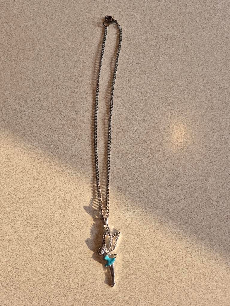 Tinkelbel halsketting, Bijoux, Sacs & Beauté, Colliers, Enlèvement ou Envoi, Utilisé, Bleu, Avec strass