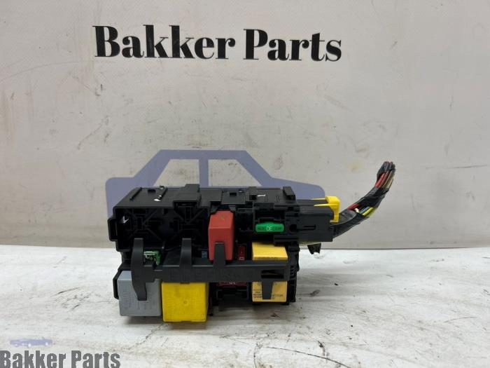 Boîte à fusibles d'un Peugeot 2008, -, -, 3 mois de garantie, Utilisé
