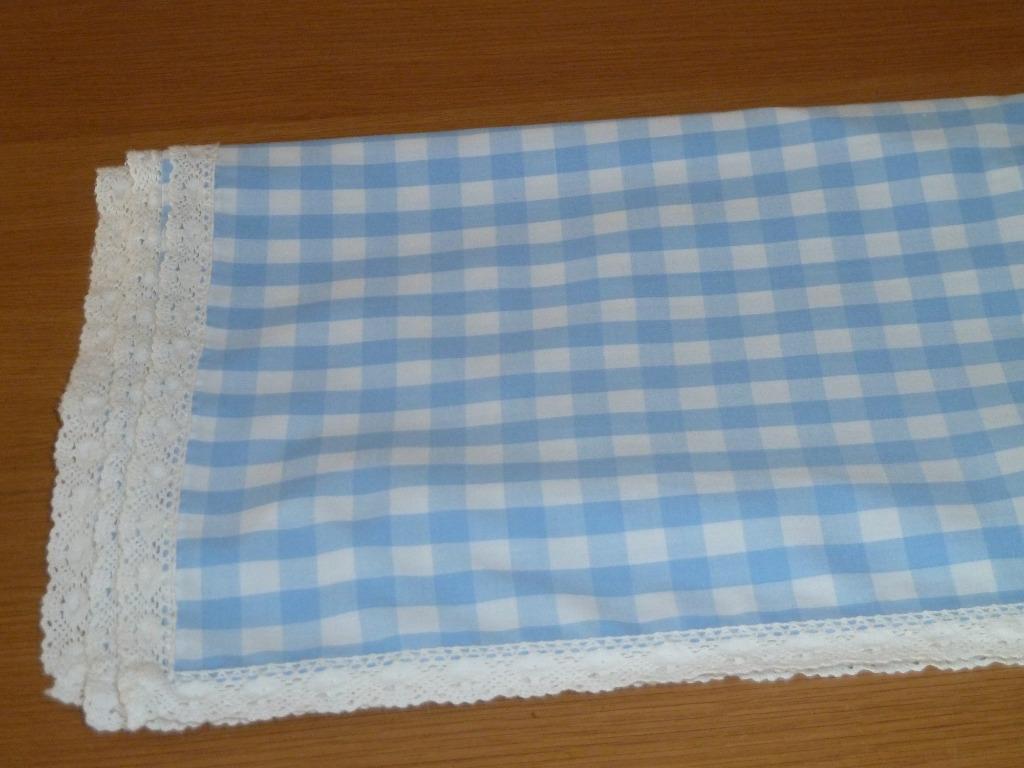 Vintage  ** Nappe Vichy bleu-blanc  / Dentelle, Enlèvement ou Envoi, Comme neuf, Rectangle