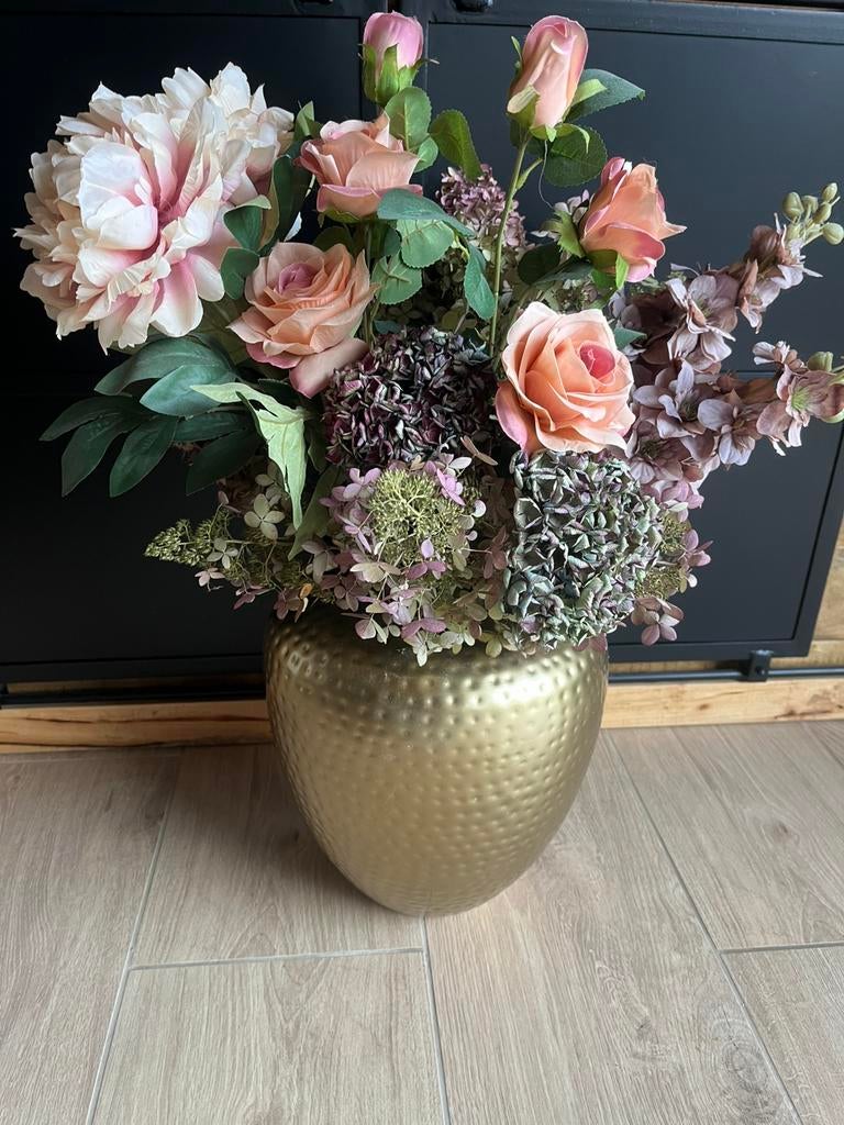 Vaas met kunststof bloemen  En gedroogde bloemen, Huis en Inrichting, Ophalen, Zo goed als nieuw