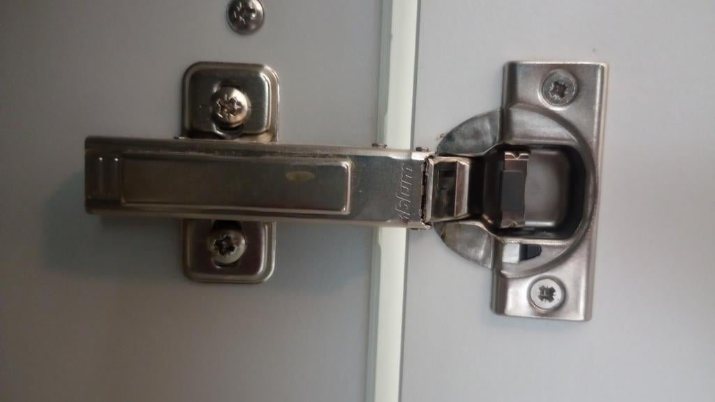 22 Blum CLIP Top Bluemotion scharnieren met softclose, Enlèvement