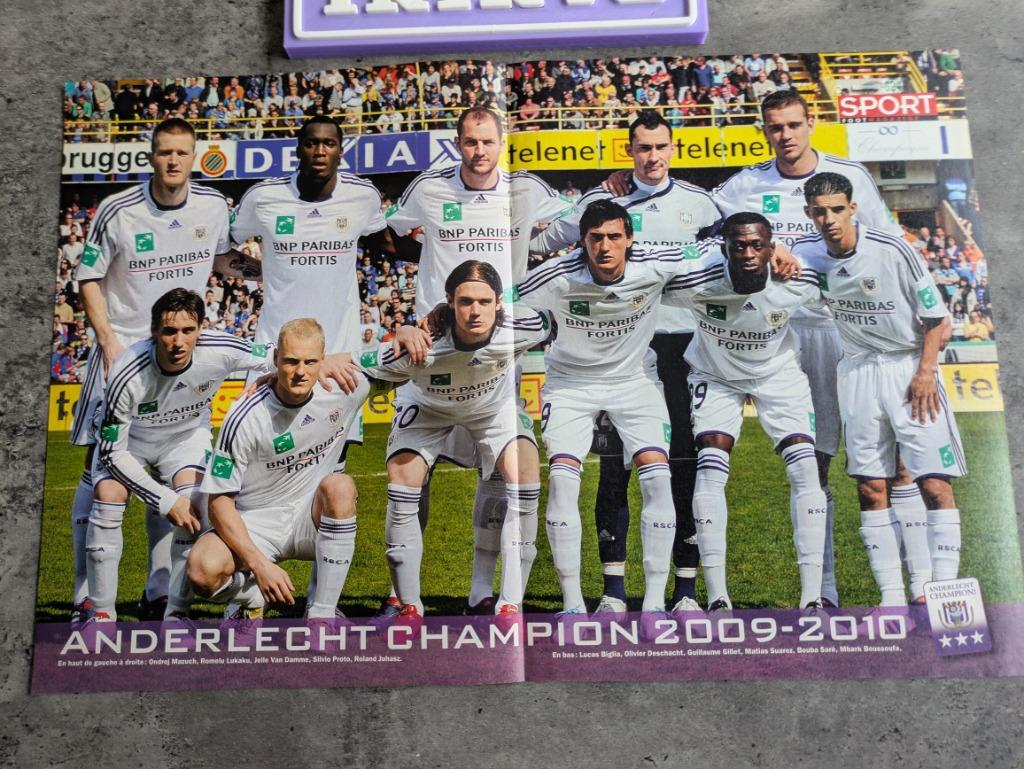 AFFICHE DE L'ÉQUIPE DE FOOTBALL RSC D'ANDERLECHT 2009, Envoi, Comme neuf