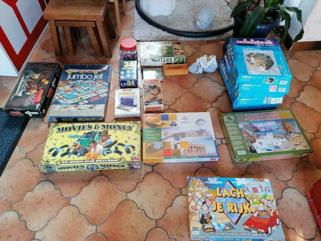 lot de jeux de société, francophone et néerlandophone, Trois ou quatre joueurs, Enlèvement ou Envoi, Utilisé, Jeu de voyage