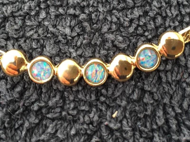 14K Goud gevulde ketting met 3x Opaal triplet 40 cm, Bijoux, Sacs & Beauté, Colliers, Neuf, Enlèvement ou Envoi, Or, Avec pierre précieuse