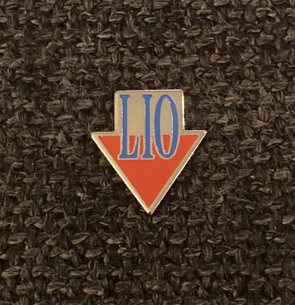 PIN - LIO, Envoi, Utilisé, Autres sujets/thèmes, Insigne ou Pin's