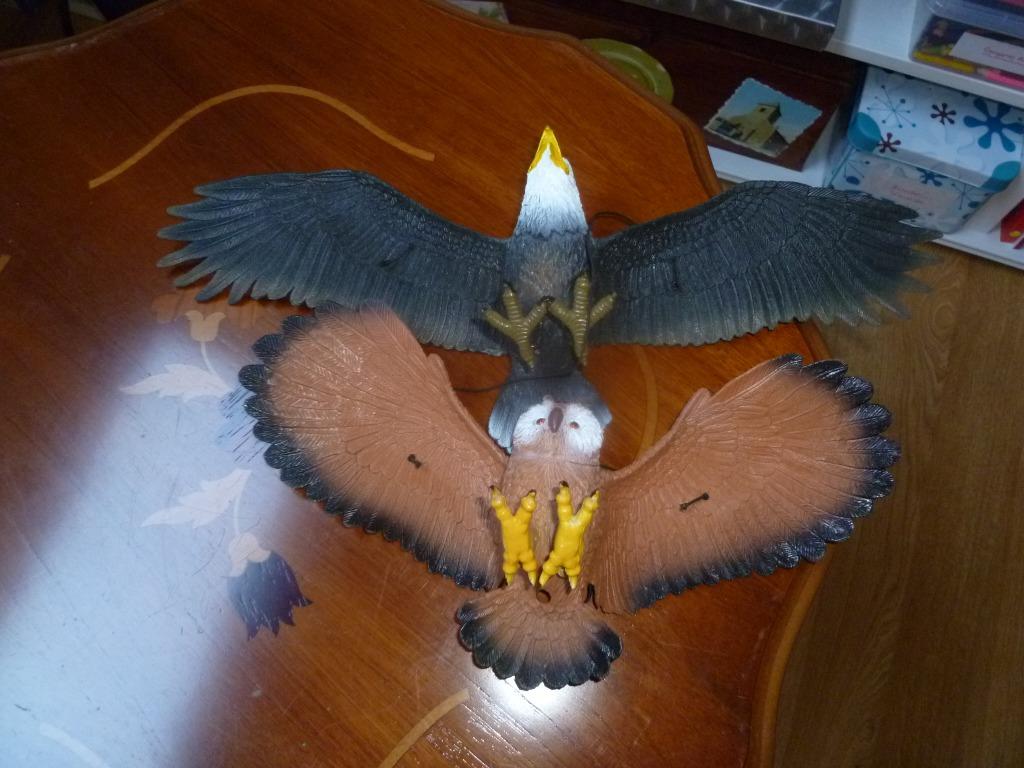 figurines en résine à suspendre aigle et hibou, Enlèvement ou Envoi, Comme neuf, Autres types