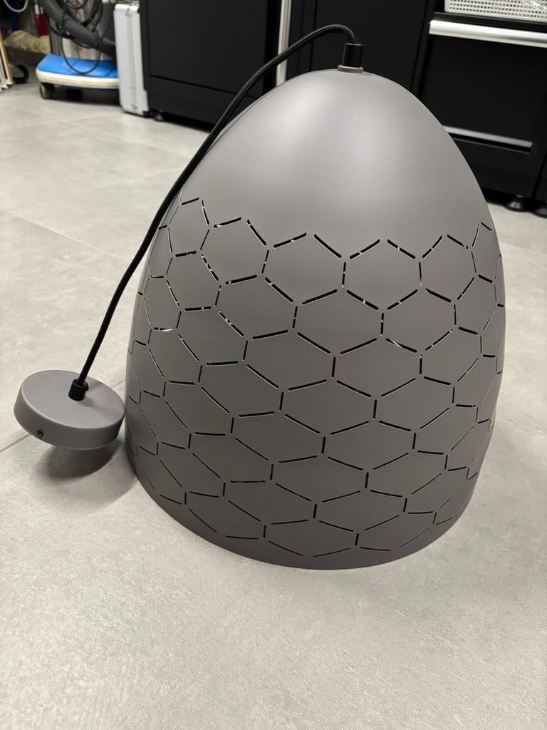 Mooie grote grijze hanglamp, Ophalen, Zo goed als nieuw