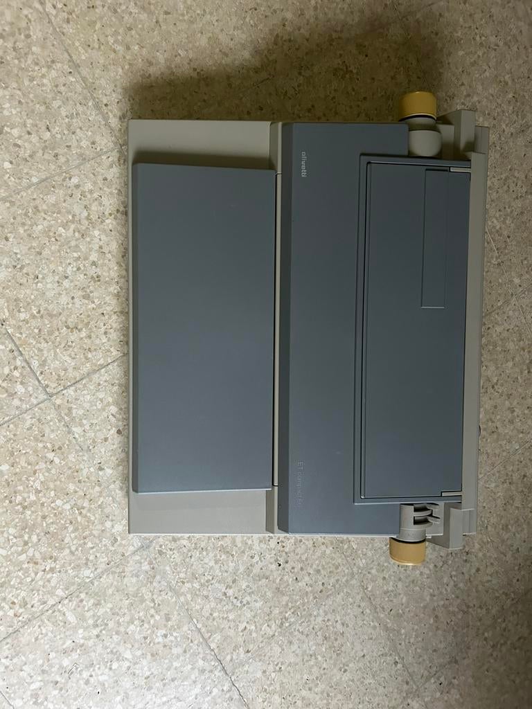 Olivetti elektronische typemachine met geheugen, Ophalen, Gebruikt