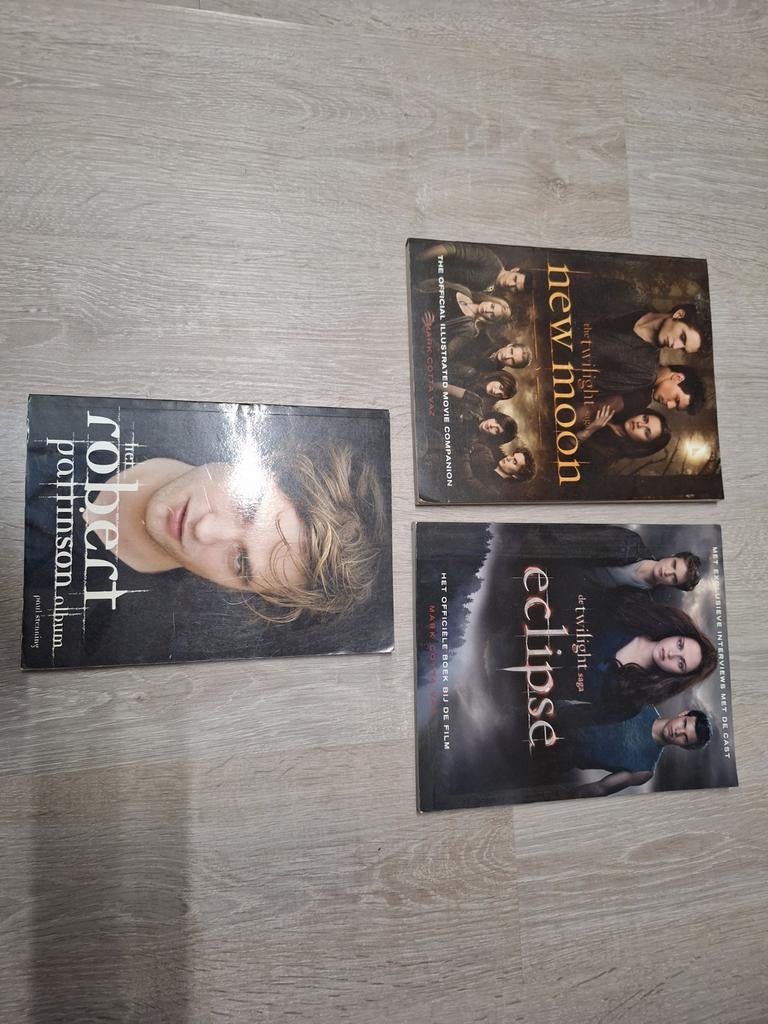 The twilight saga boeken, Enlèvement ou Envoi, Comme neuf