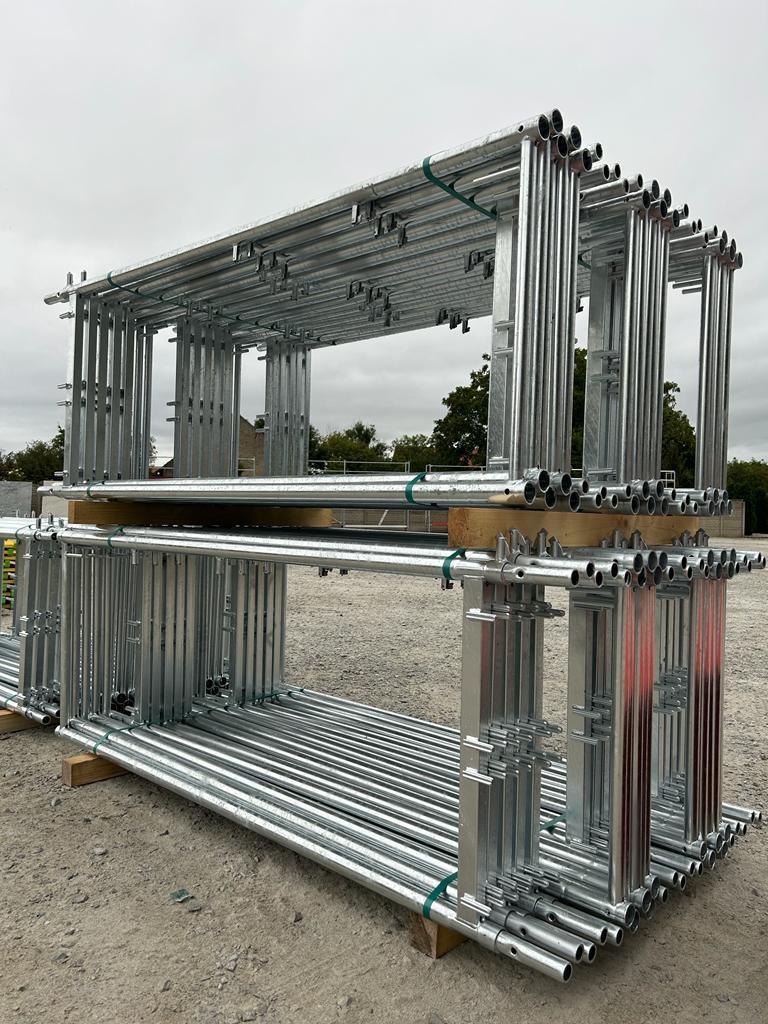 Nieuwe gevelsteiger Plettac | 350 m² | Snelle levering, Envoi, Neuf, Échafaudage de façade, 5 mètres de hauteur ou plus