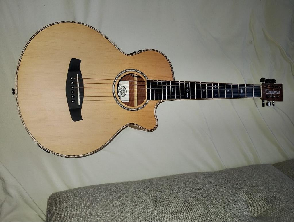 Electro acoustische tanglewood (kleiner model), Muziek en Instrumenten, Snaarinstrumenten | Gitaren | Akoestisch, Ophalen