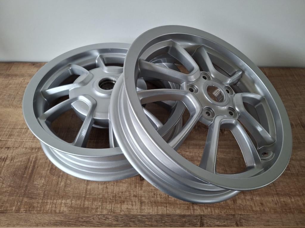 UITVERKOOP! Velgenset Vepsa Primavera / Sprint (12 inch), Motoren, Ophalen, Gebruikt