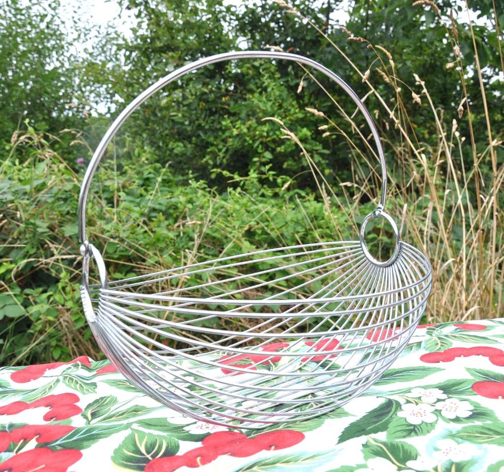 panier corbeille a fruit en barre metal chromé, Enlèvement ou Envoi, Comme neuf, Panier, Autres matériaux