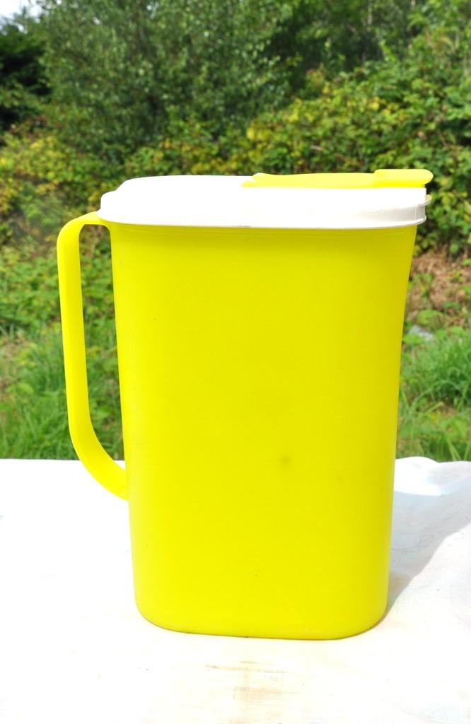 pichet ovale Tupperware jaune, Enlèvement ou Envoi, Comme neuf, Jaune, Autres types