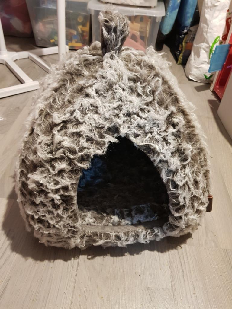 Nestje voor kat, Ophalen of Verzenden, Zo goed als nieuw