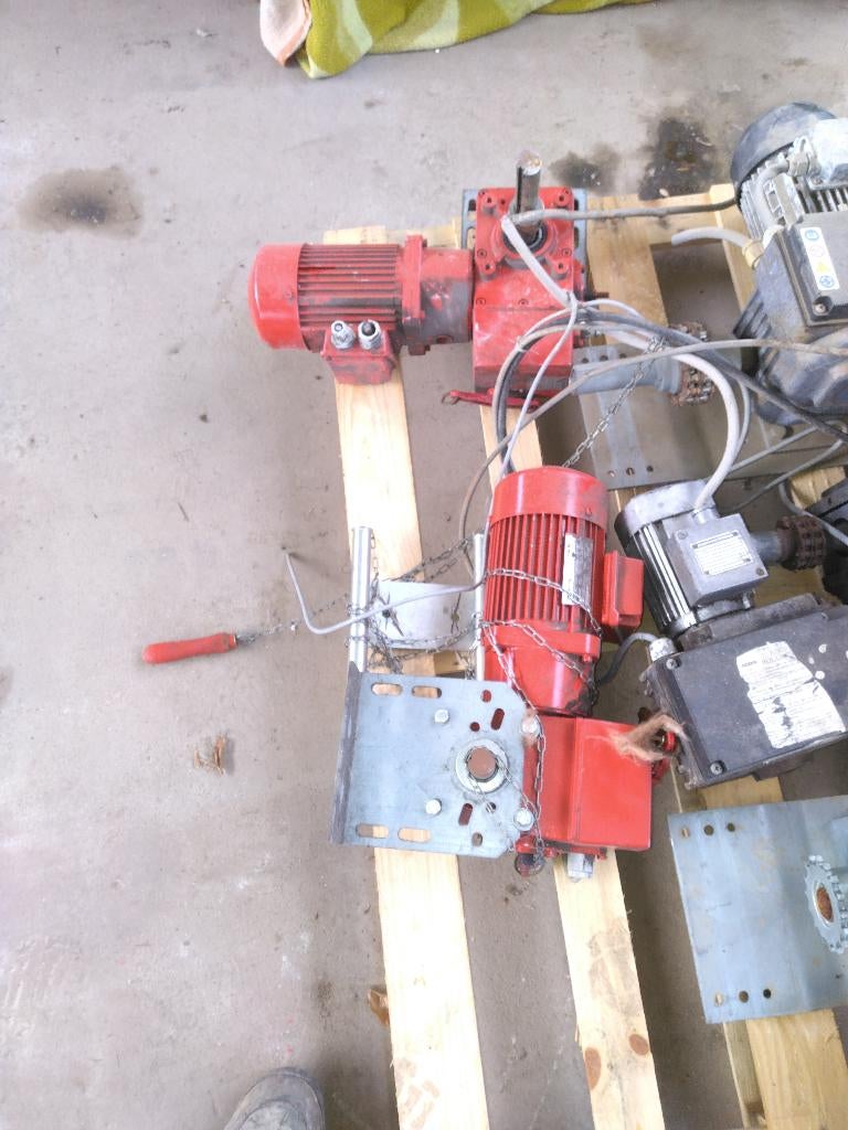 Motoren sectionaalpoorten, Enlèvement, Utilisé