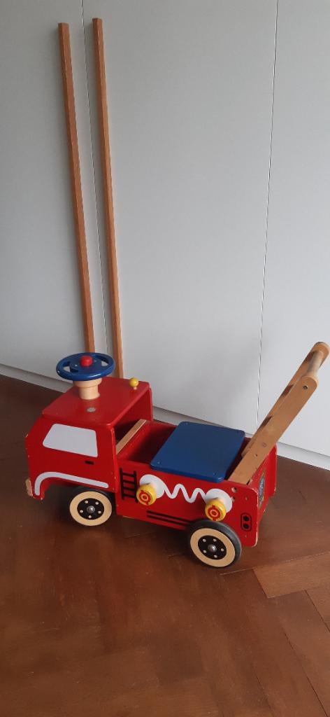 Brandweerwagen (hout), Ophalen
