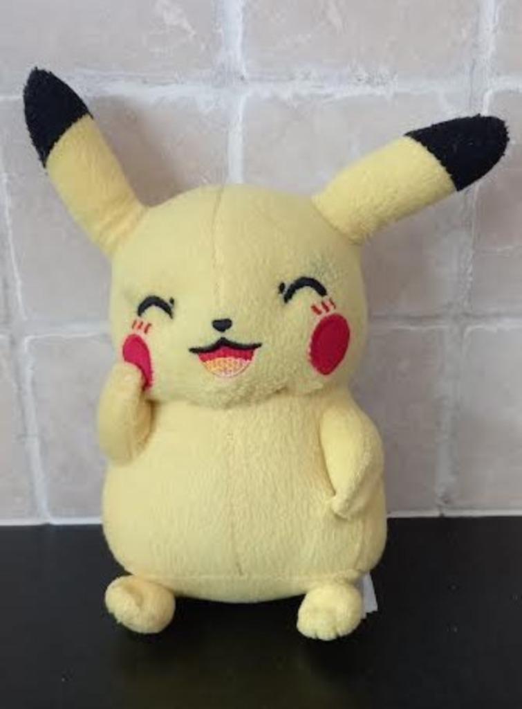 Knuffel Pokémon Pikachu knipoog, Enfants & Bébés, Jouets | Peluches, Comme neuf, Enlèvement ou Envoi