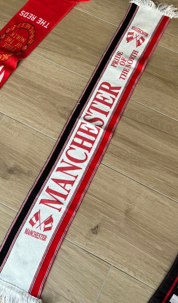 Retro sjaal Manchester United 125x17cm, Enlèvement, Comme neuf, Fanion ou Écharpe