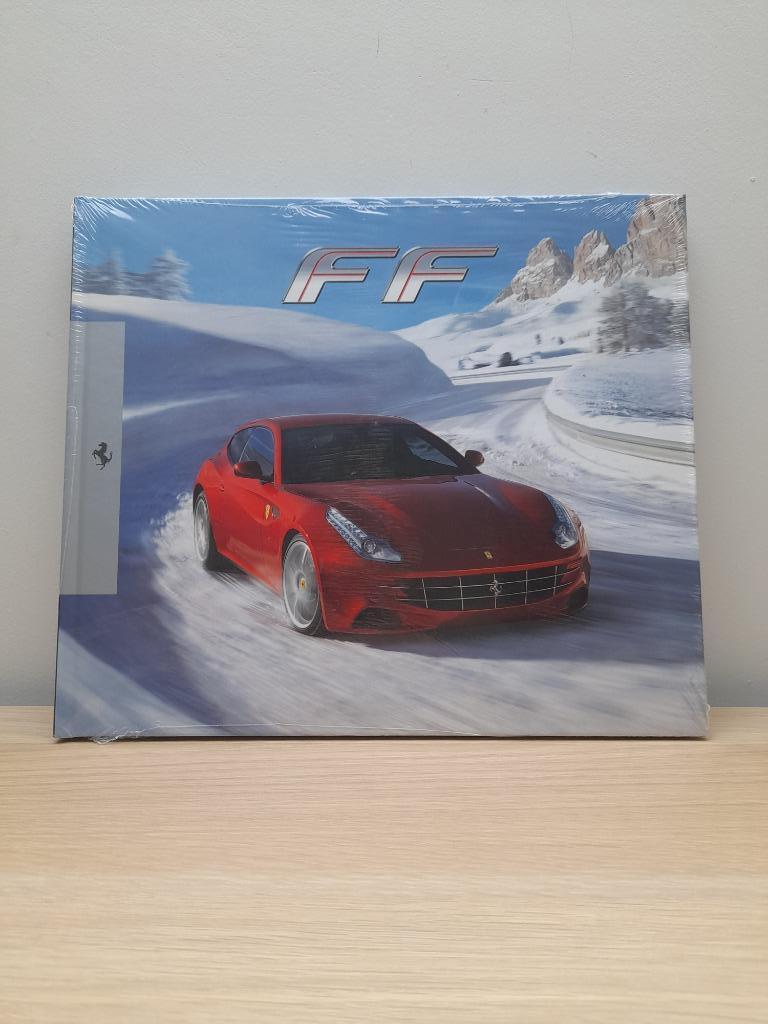Ferrari FF brochure/catalogue hardcover, Boeken, Auto's | Folders en Tijdschriften, Ophalen of Verzenden, Nieuw, Ferrari