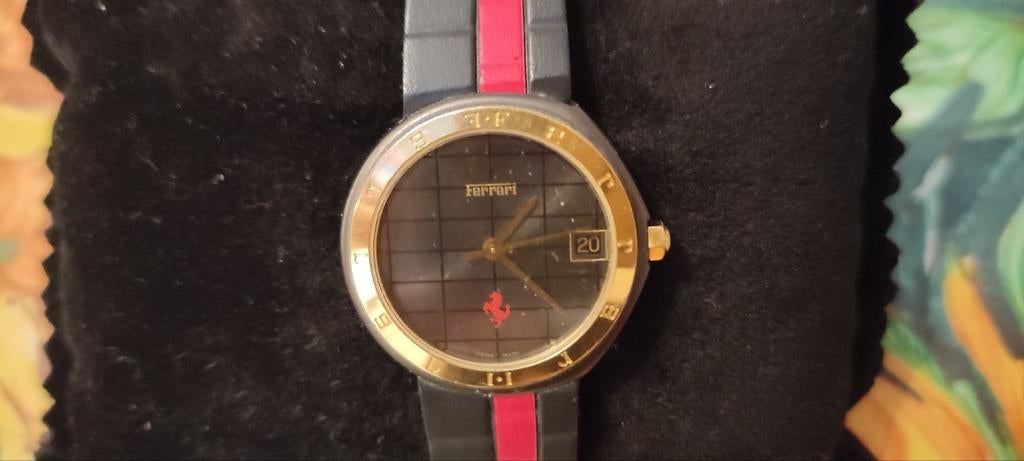 FERRARI DAME vintage + SWATCH SUPER BELLE, Zo goed als nieuw